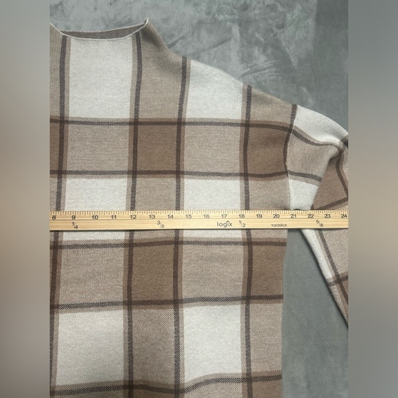 Tahari Mock Neck Sweater Women’s Large Plaid Brown Beige Long Sleeve - Picture 5 of 6
